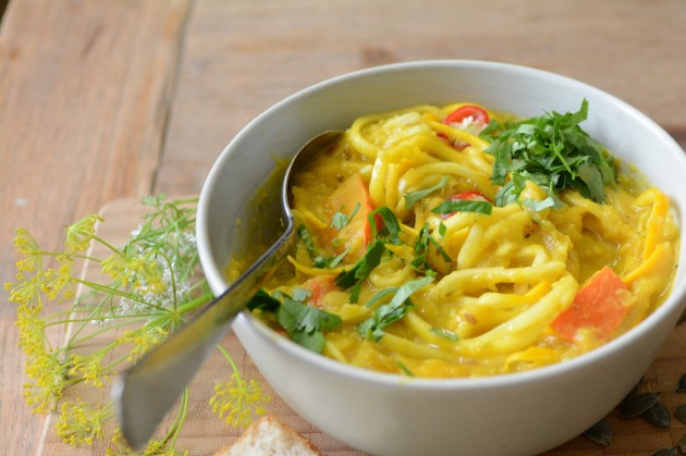 A delicious warming bowl of kabocha-yellow lentil curry with turmeric